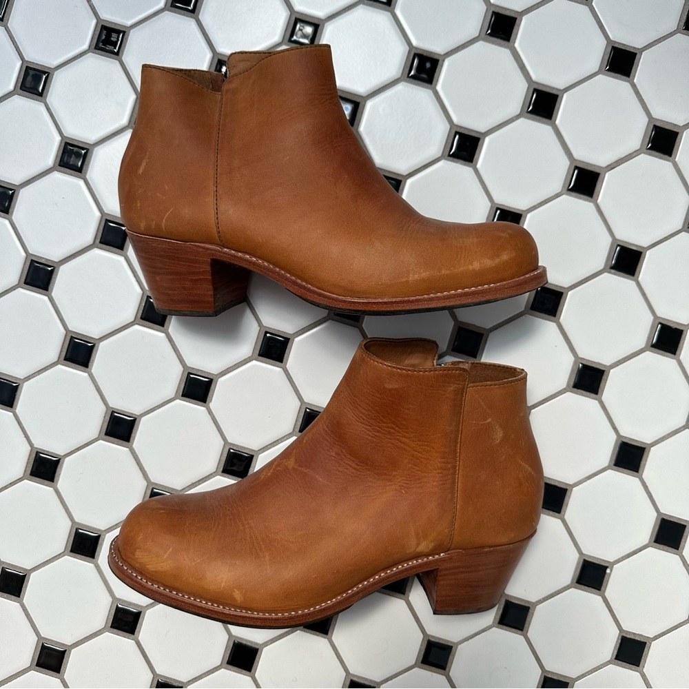 Adelante Shoe co- the grenada leather Ankle Boots - handmade ethical sustainable